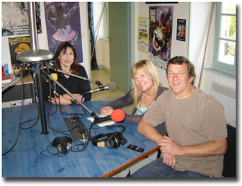 June Cannons and Austin Millward Singing Frog Farm on The Flattery Show